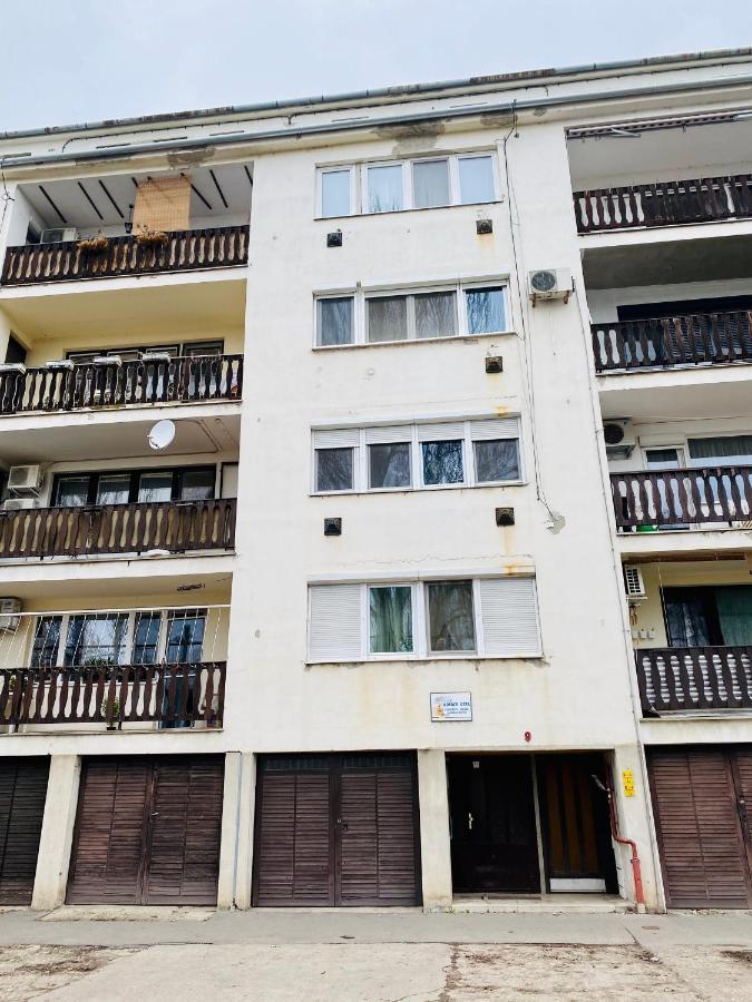 Kálvária Apartman Szeged Exterior foto